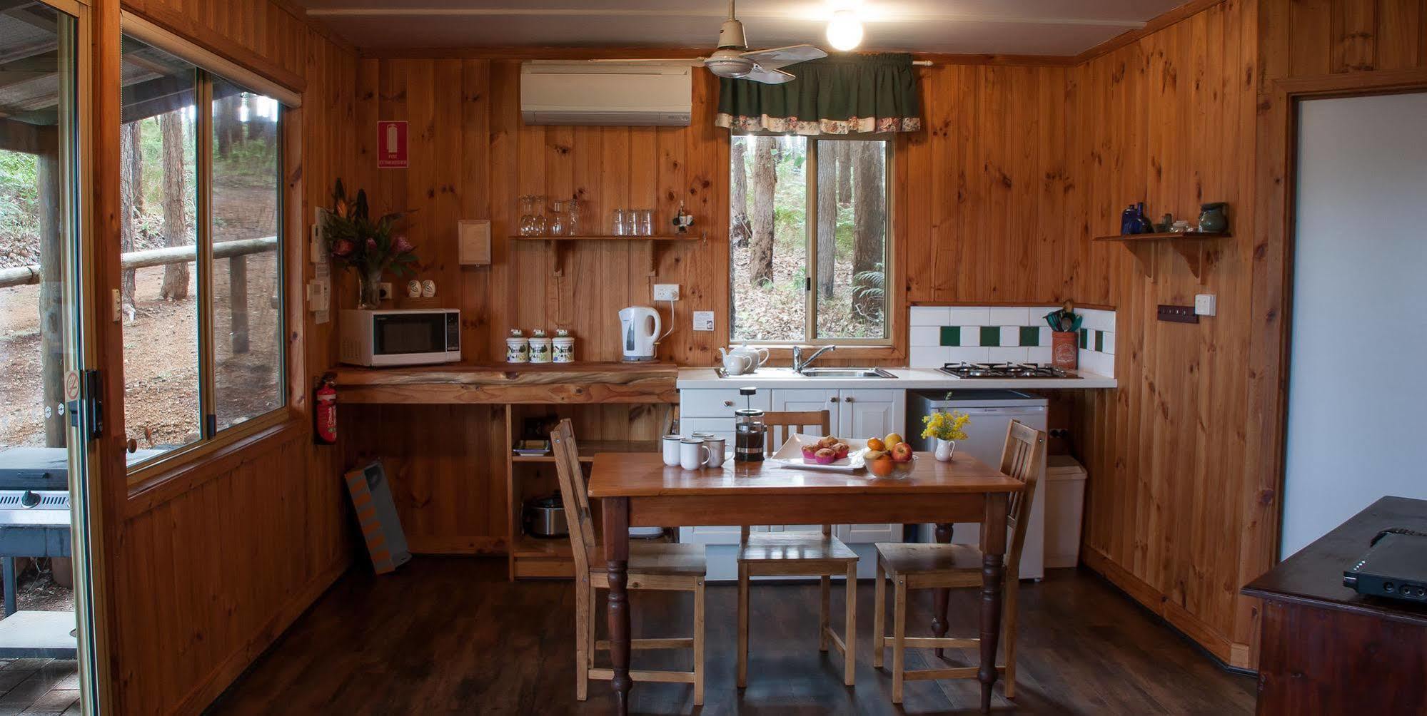 Balingup Heights Hilltop Forest Cottages Екстер'єр фото